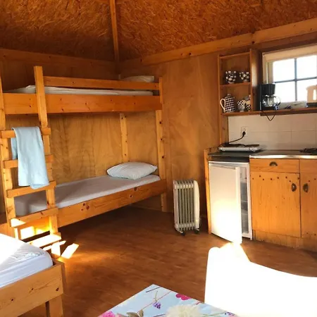 Boerencamping Duinzoomhoeve - Hooiberghut Dore