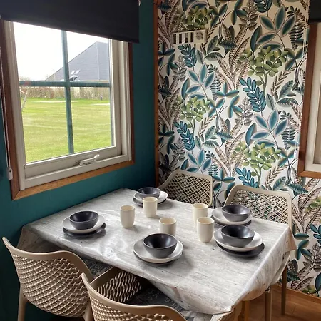 Farm stay Boerencamping Duinzoomhoeve - Hooiberghut Dore *